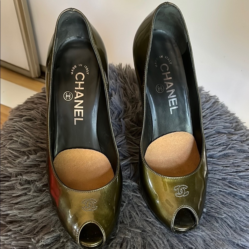 Chanel Vintage Authentic  Olive Peep-Toe Women's Shoes